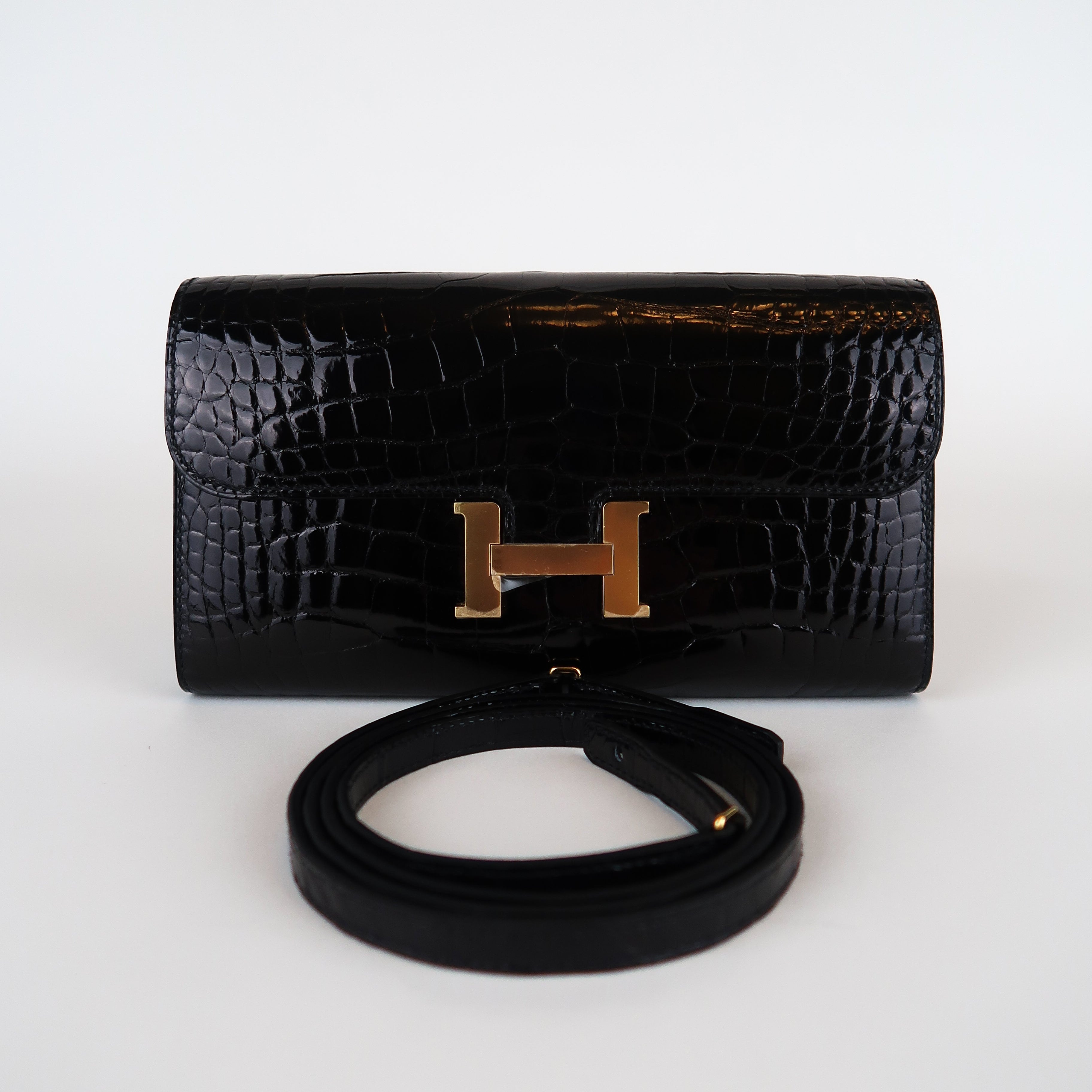 Hermès Noir Shiny Alligator Constance To Go (GHW | 2023)